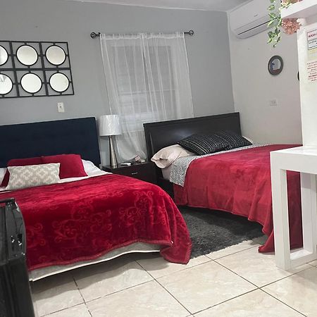 Gavidias Guest House San Lorenzo 外观 照片